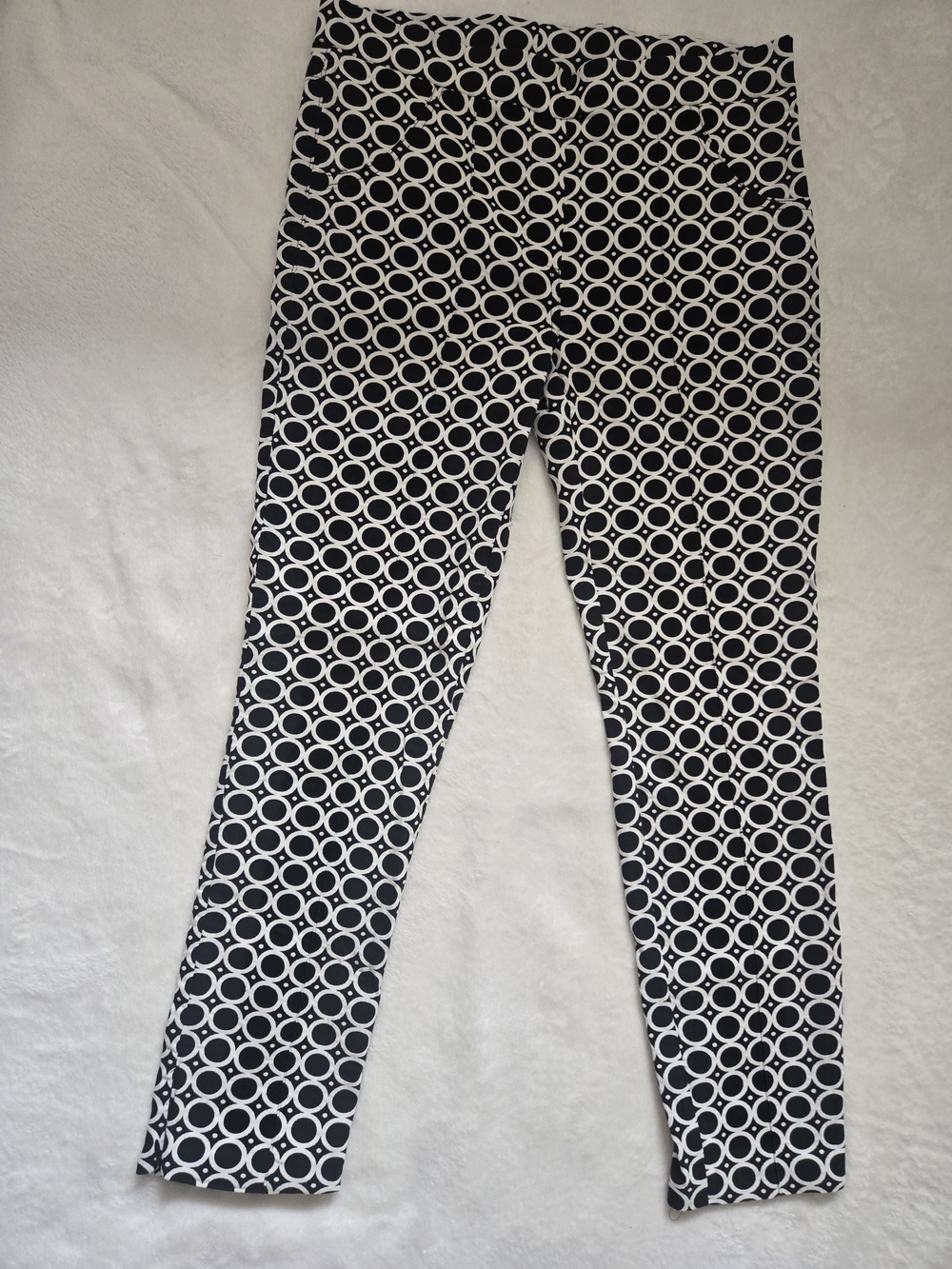 Joseph Ribkoff Black and White Circle-Print Skinny Pants